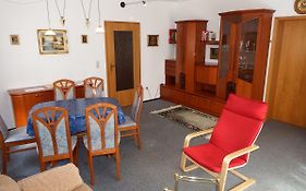 nette Ferienwohnung im Grünen mit Südterrasse