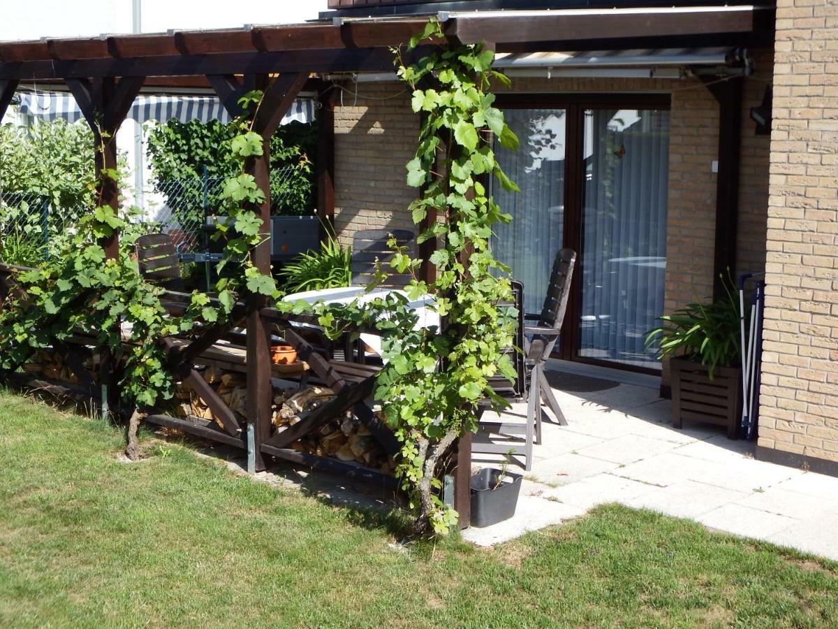 nette Ferienwohnung im Grünen mit Südterrasse Idstein Exterior foto